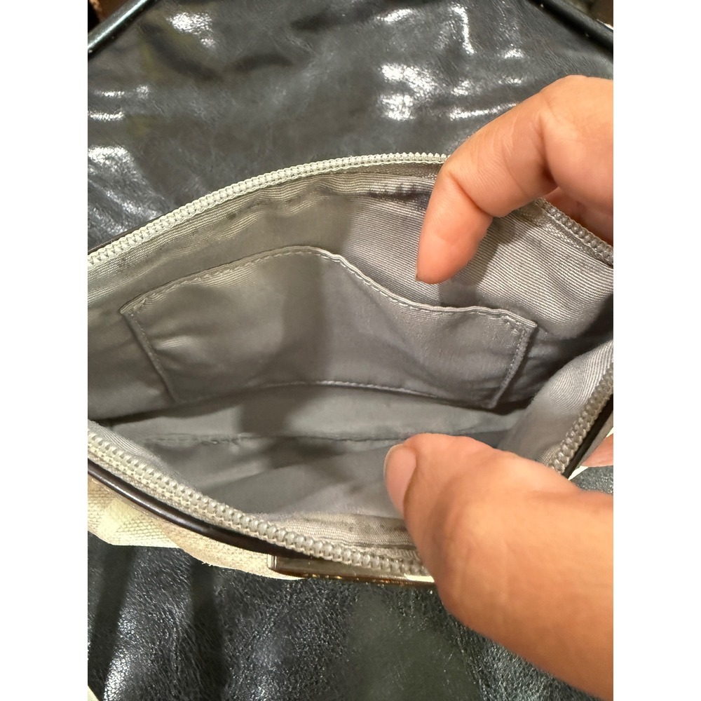 Coach‎ Signature Monogram Wristlet Grey Peach Canvas Leather Gold Hardware - Picture 5 of 6